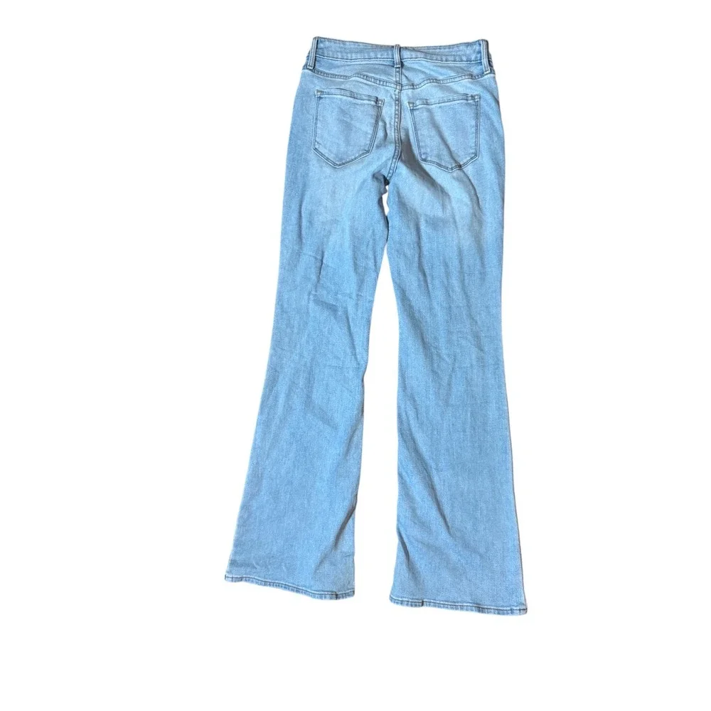 Old Navy High-Rise‎ Wow Flare Jeans Light Wash Size 4 Women's Denim